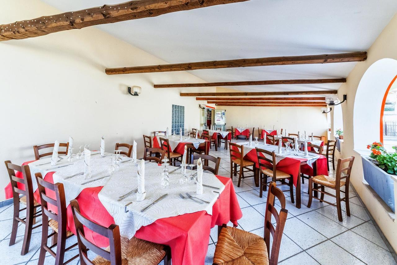 Hotel Dori D'Oro Orosei Kültér fotó