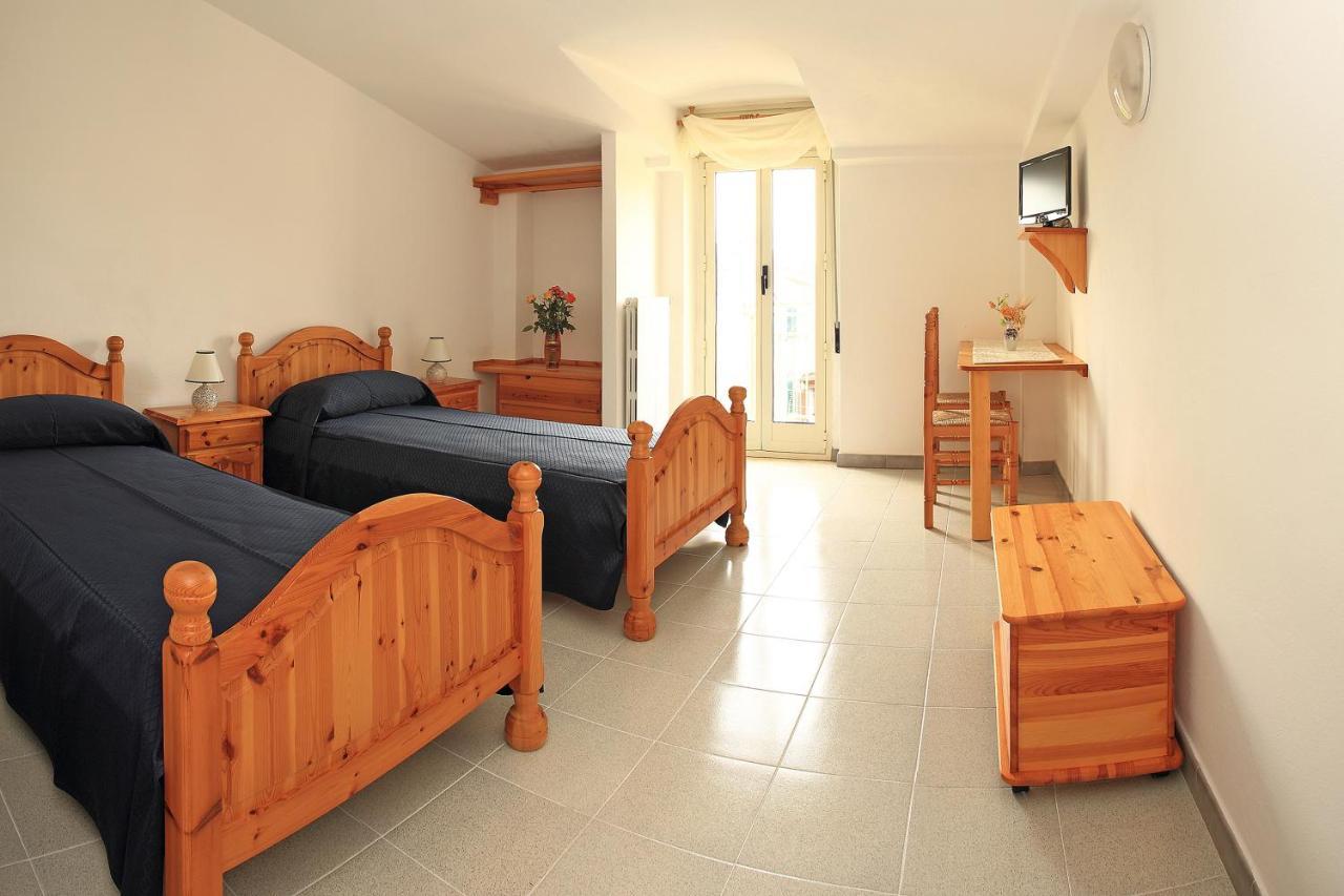 Hotel Dori D'Oro Orosei Kültér fotó
